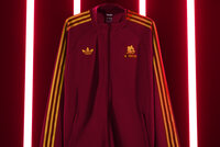 Uno dei capi AS Roma e adidas Originals