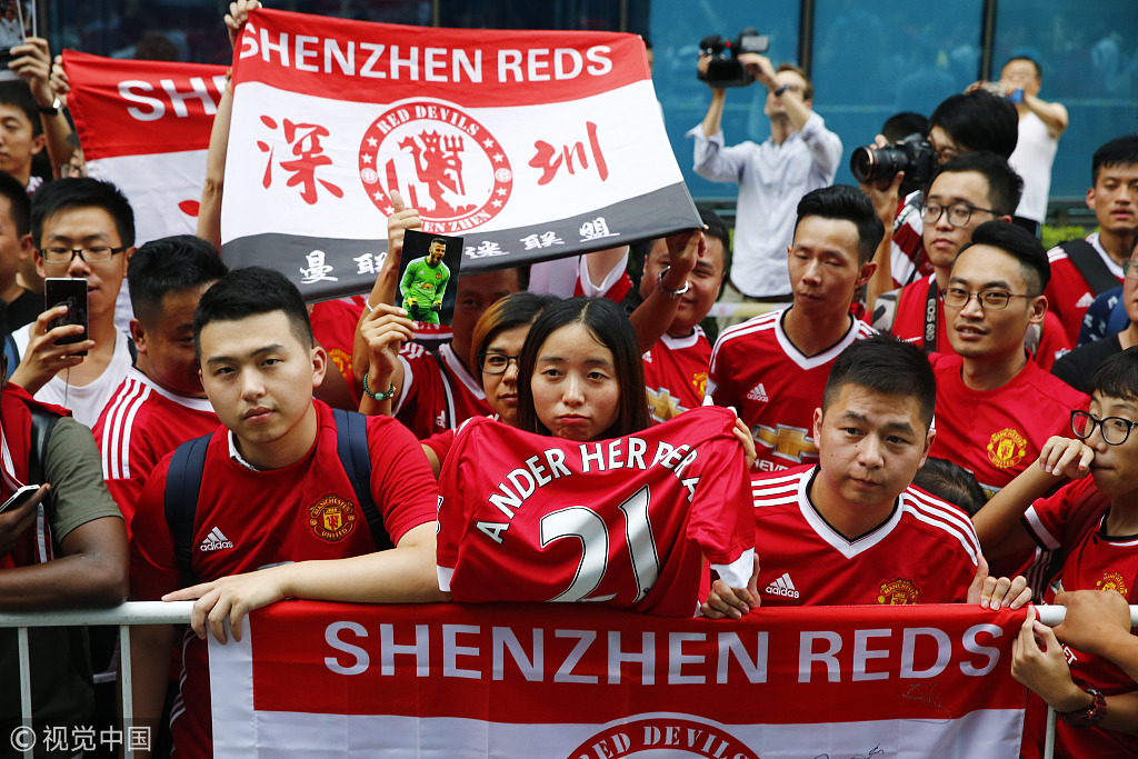 I fan cinesi accolgono i Red Devils